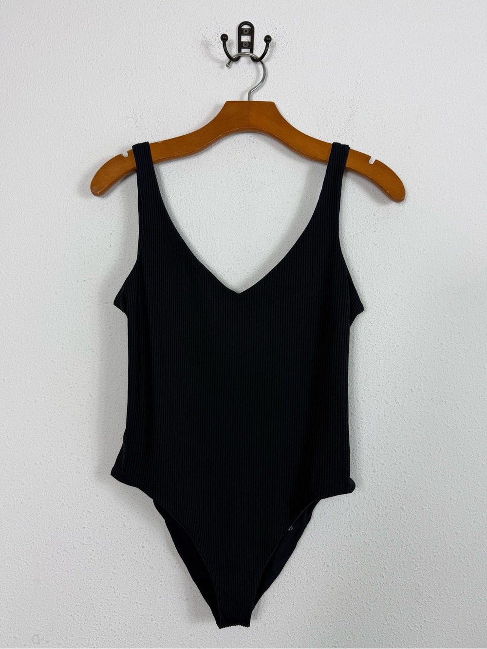 Boys + Arrows Black High Side One Piece Swim Ribbed Open Back Sz Medium
